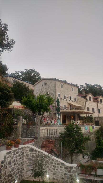 Bella Vista Zmukic Lägenhet Perast Exteriör bild